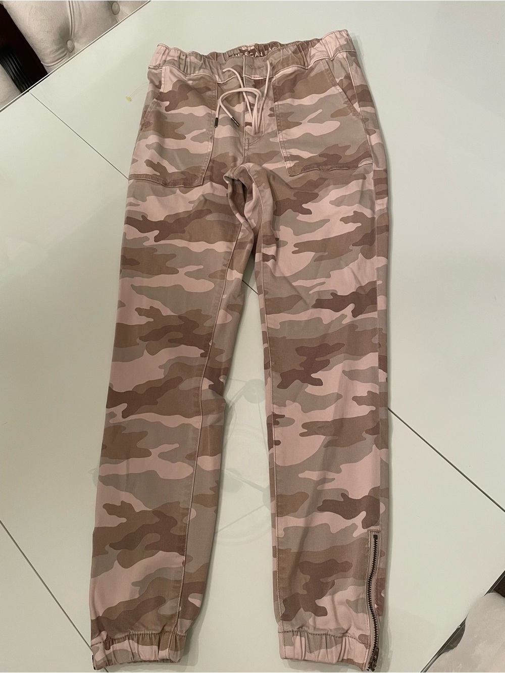 American Eagle Outfitters Pink Camo Jogger Pants